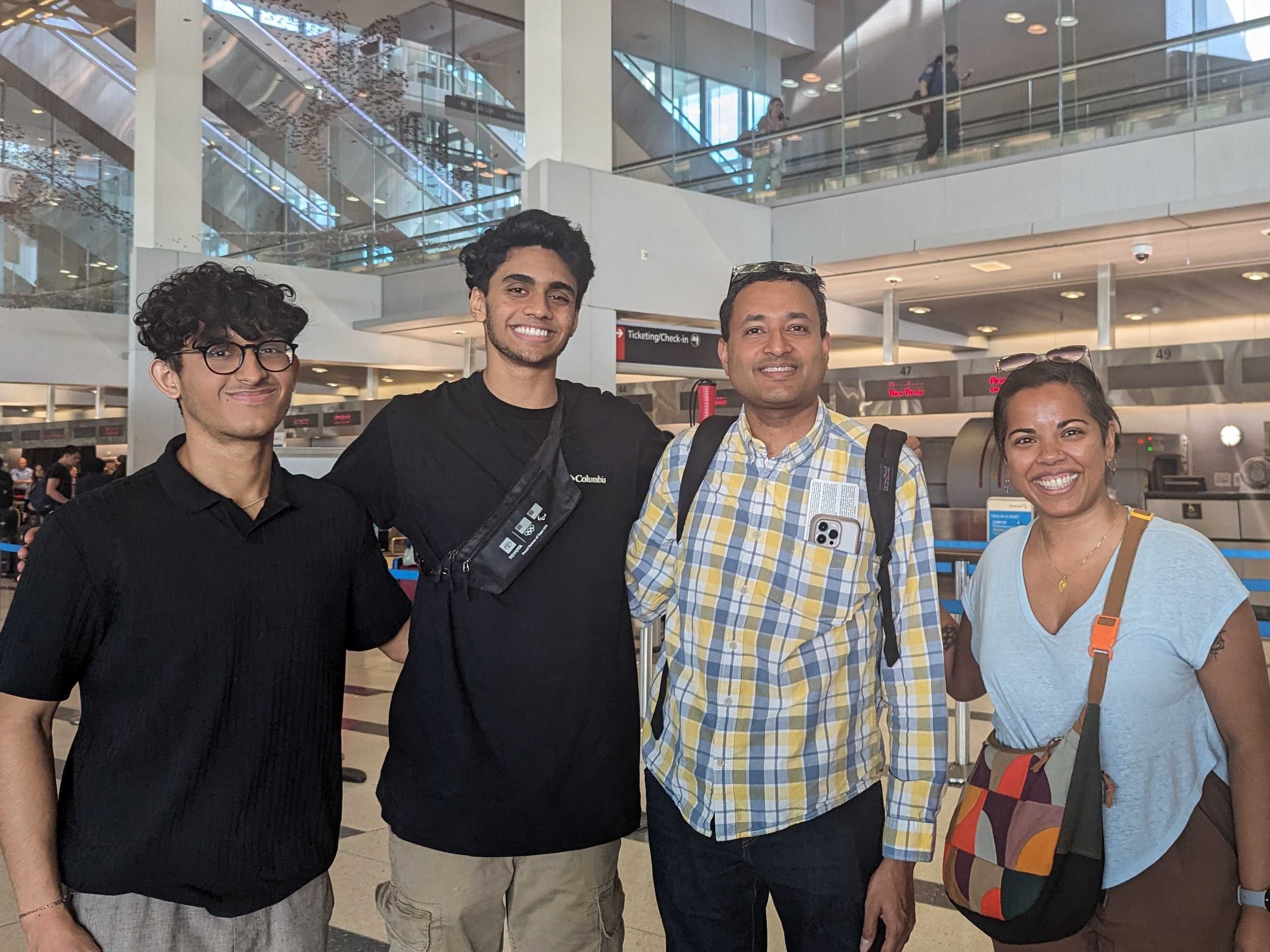 iSTAR Scholars at the airport